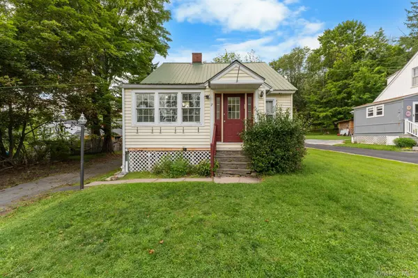 7 Jones TER, Fallsburg, NY 12788