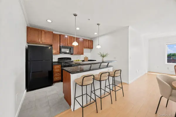 479 Front ST #4G, Hempstead, NY 11550