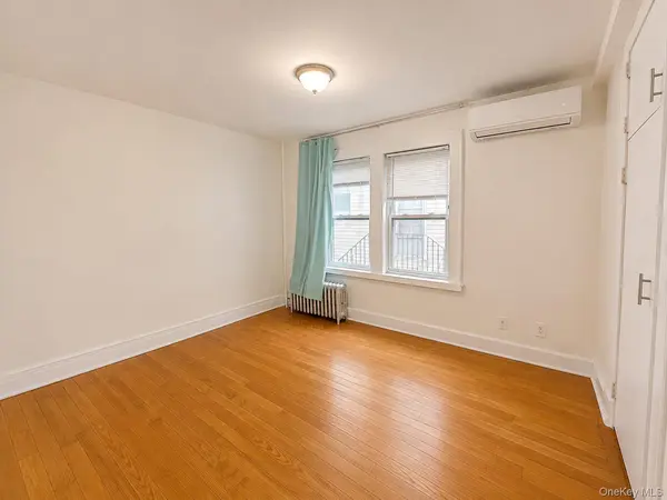 77-18 169th ST #1fl, Flushing, NY 11366