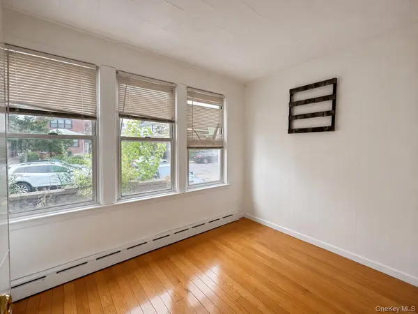 77-18 169th ST #1fl, Flushing, NY 11366