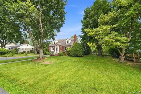 332 Kelly ST, Hawthorne, NY 10532