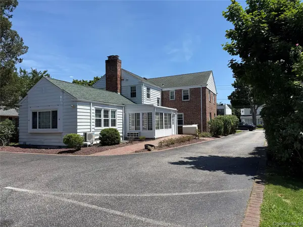 156 North Ocean AVE, Patchogue, NY 11772