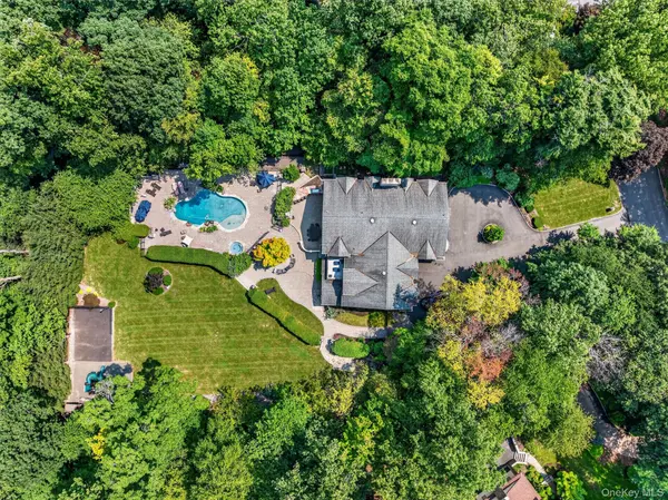 12 Rollingwood DR, New City, NY 10956
