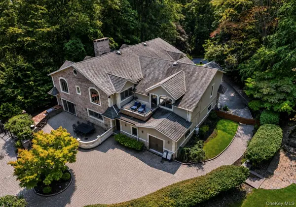 12 Rollingwood DR, New City, NY 10956