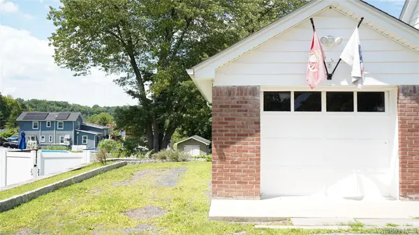 31 Still RD, Monroe, NY 10950