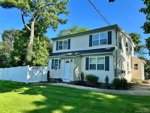 321 Canal RD #2nd floor, Port Jefferson, NY 11776