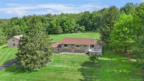142 County Route 22, Johnson, NY 10933