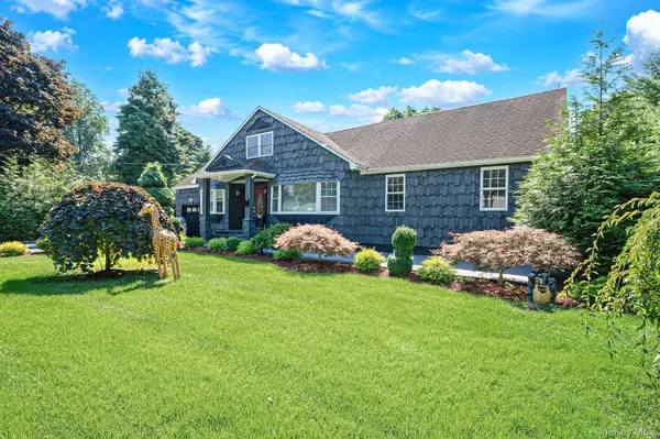 8 Ralph AVE, Brentwood, NY 11717
