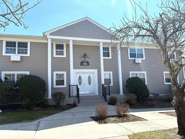 334 Lakeland AVE #4D, Sayville, NY 11782
