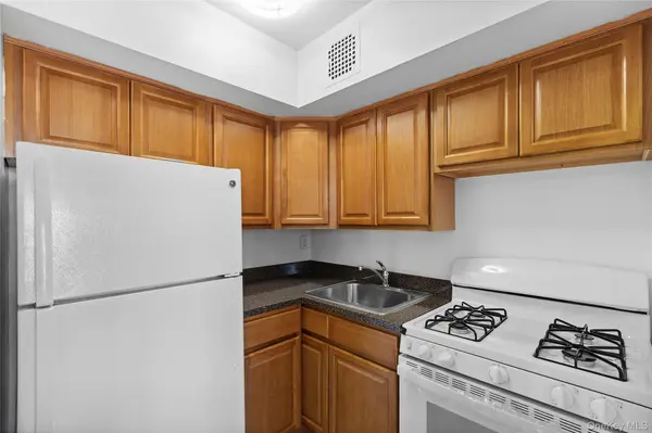 201 Ravine AVE #7P, Yonkers, NY 10701