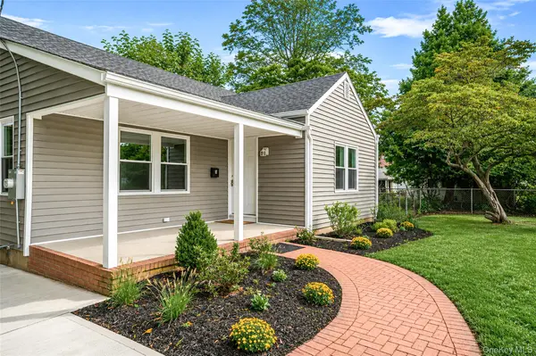 2 Storey AVE, Central Islip, NY 11722