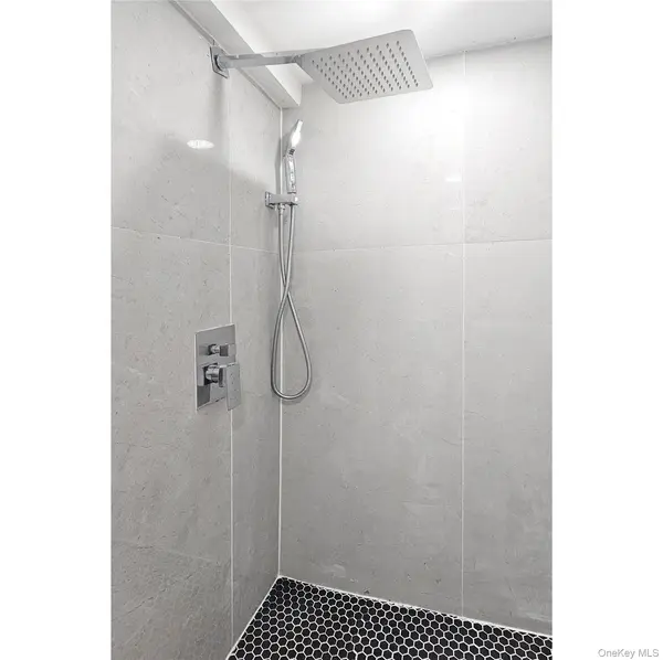 15403 118th AVE, Jamaica, NY 11434