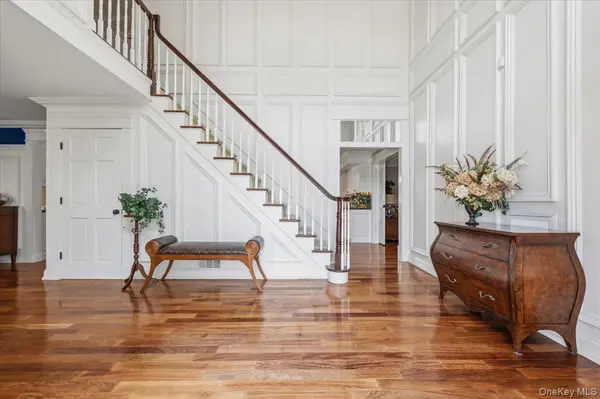 7 The Keel, East Islip, NY 11730