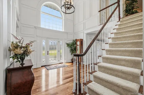 7 The Keel, East Islip, NY 11730
