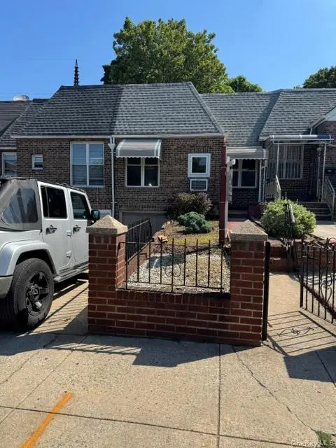 51-21 74th ST, Elmhurst, NY 11373