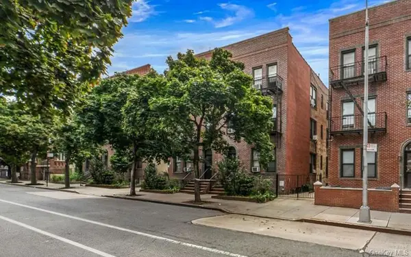 32-10 82nd ST, East Elmhurst, NY 11370