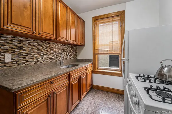 32-10 82nd ST, East Elmhurst, NY 11370