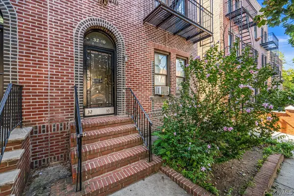 32-10 82nd ST, East Elmhurst, NY 11370