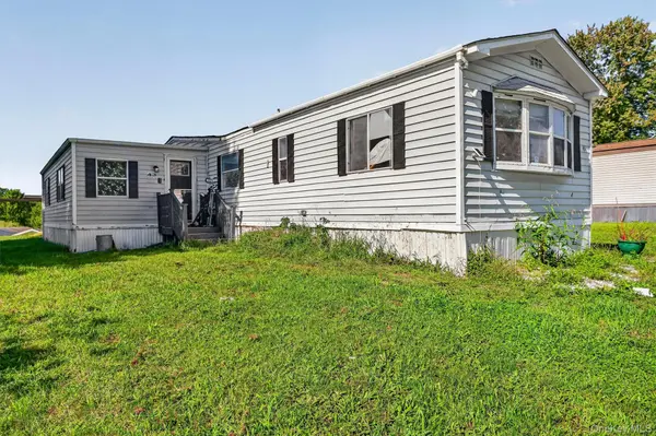 43 Ponderosa RD, Bloomingburg, NY 12721