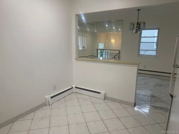 306 Hamilton AVE #2nd Floor, Hewlett, NY 11557