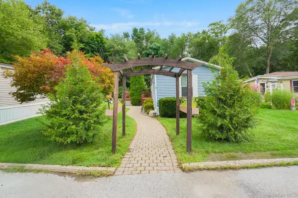 37 Feller RD, Poughkeepsie, NY 12603