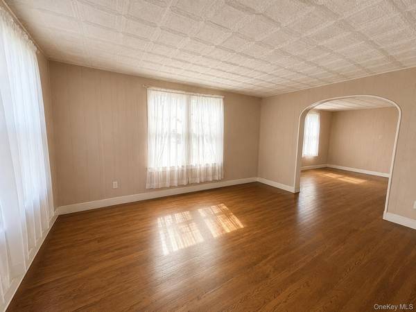2851 Wilson AVE, Bellmore, NY 11710