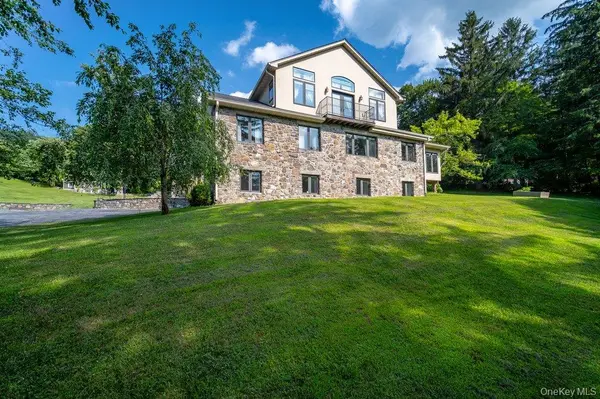 237 Mineral Springs RD, Highland Mills, NY 10930
