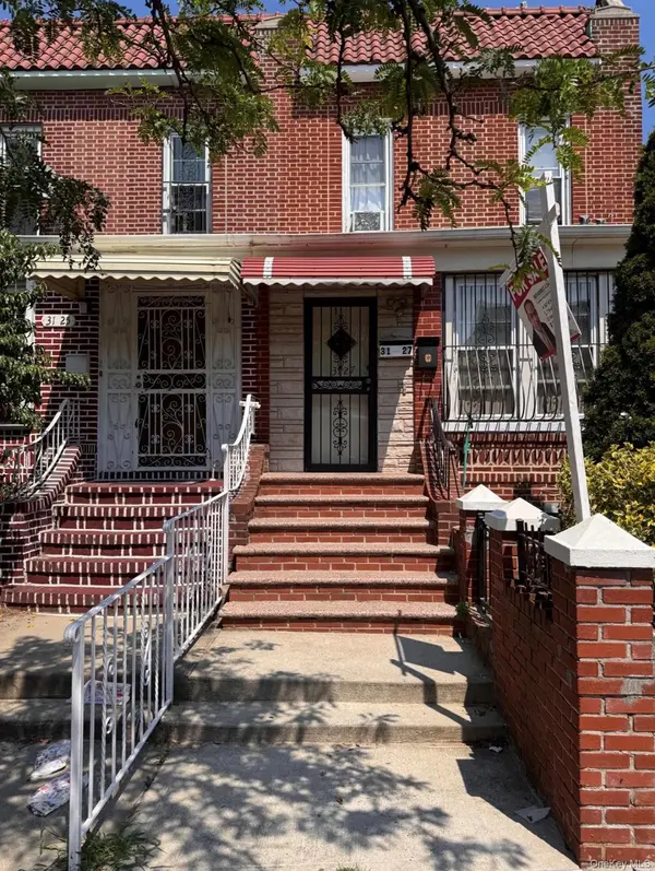 3127 84th ST, East Elmhurst, NY 11370