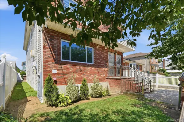 145-26 222nd ST, Springfield Gardens, NY 11413
