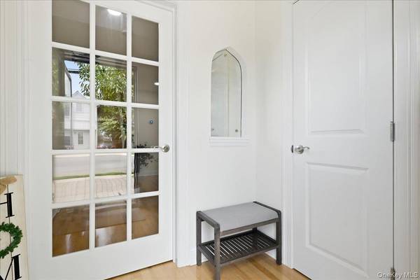 111 N 11th ST, New Hyde Park, NY 11040