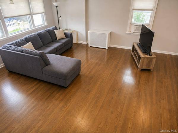 485 5th AVE, Cedarhurst, NY 11516