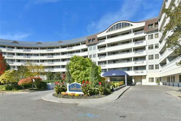 100 Harbor View DR #117, Port Washington, NY 11050