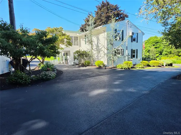 499 East RD, Marlboro, NY 12542