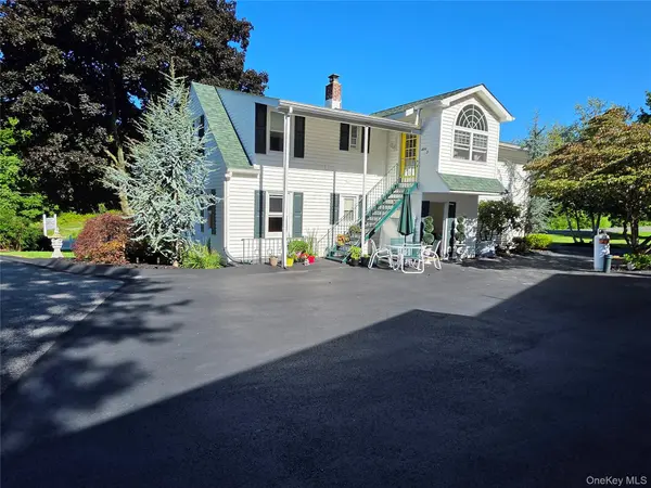 499 East RD, Marlboro, NY 12542