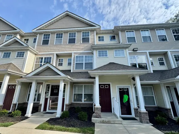 19 Putters WAY #10, Middletown, NY 10940