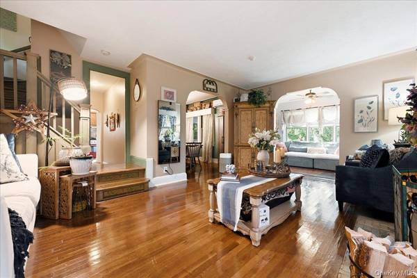 227 Sycamore ST, West Hempstead, NY 11552
