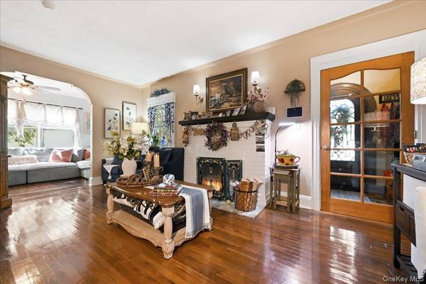 227 Sycamore ST, West Hempstead, NY 11552