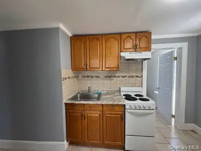 96 W 21st ST #2nd Floor, Huntington Station, NY 11746