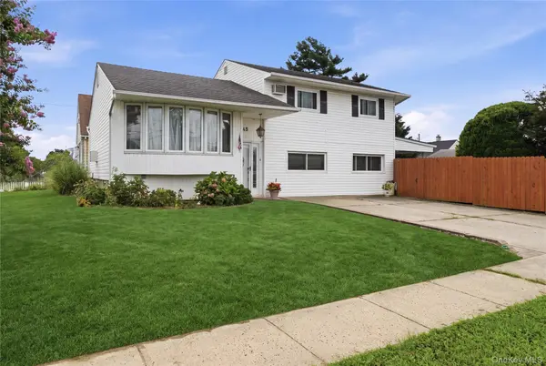 245 Seaford AVE, Massapequa, NY 11758
