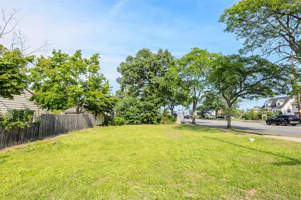 3247 Brower AVE, Oceanside, NY 11572