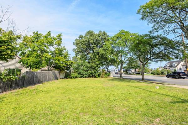 3247 Brower AVE, Oceanside, NY 11572
