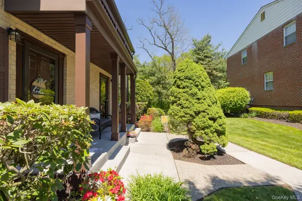 414 Pawnee CT, Suffern, NY 10901