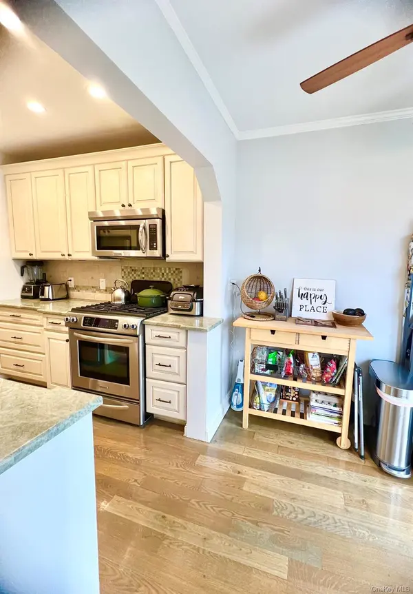 104 S Village AVE #1H, Rockville Centre, NY 11570