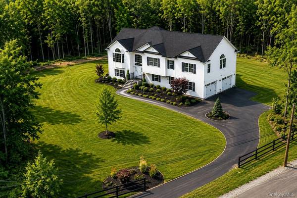 7 Cottage RD, Hopewell Junction, NY 12533