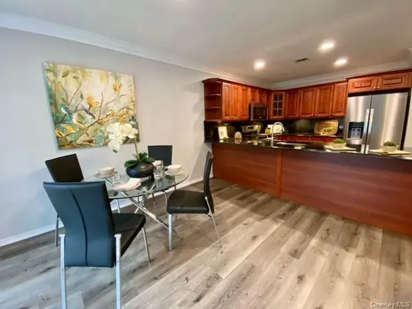 48 Neal #48, South Setauket, NY 11720