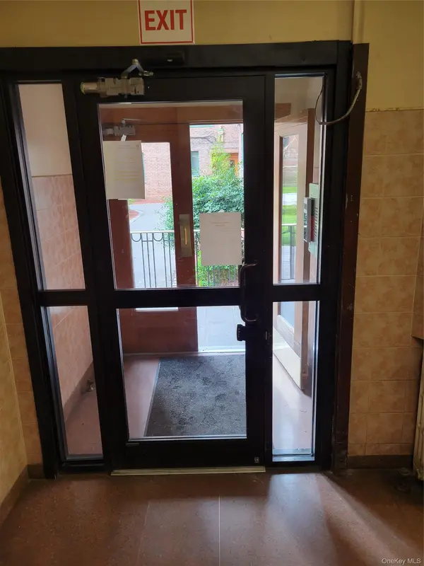 1503 Metropolitan AVE #2F, Bronx, NY 10462