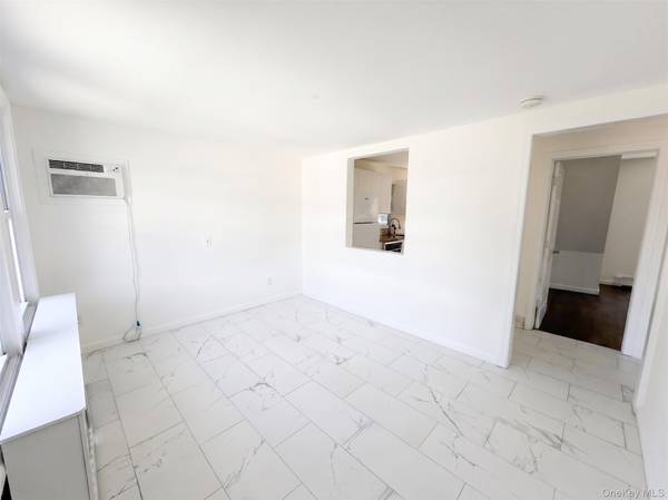 196 Old Sunrise HWY, Massapequa, NY 11758