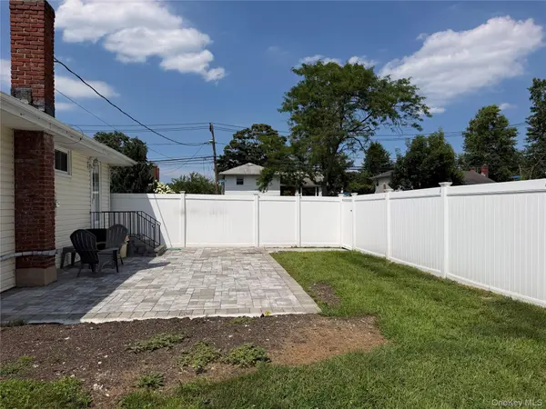266 Central park Roads, Plainview, NY 11803