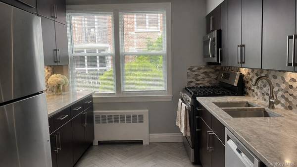 271 Cedarhurst AVE #E1, Cedarhurst, NY 11516