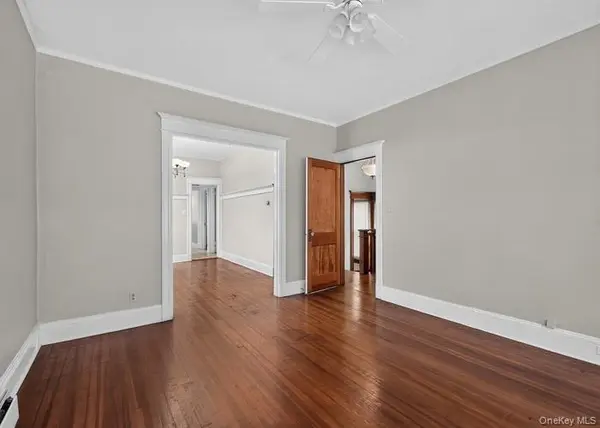 1125 Victory BLVD, Staten Island, NY 10301